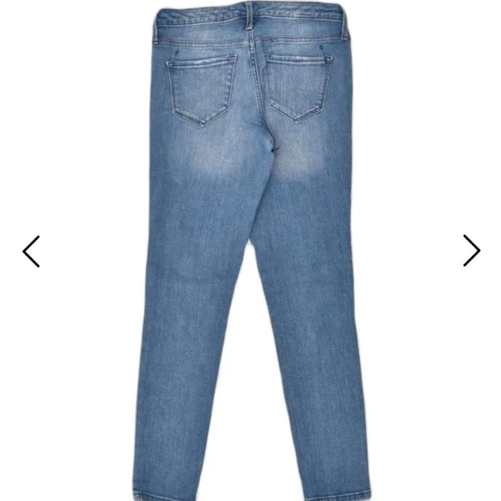 Mossimo denim blue ripped mid rise skinny jeans. Size 10, 30" - Picture 2 of 9